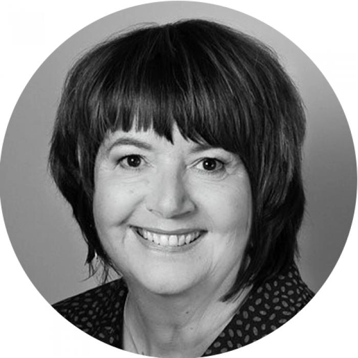 Rowena Kinread, author
