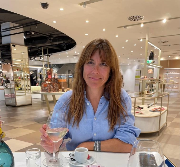 Genevieve Snell, author