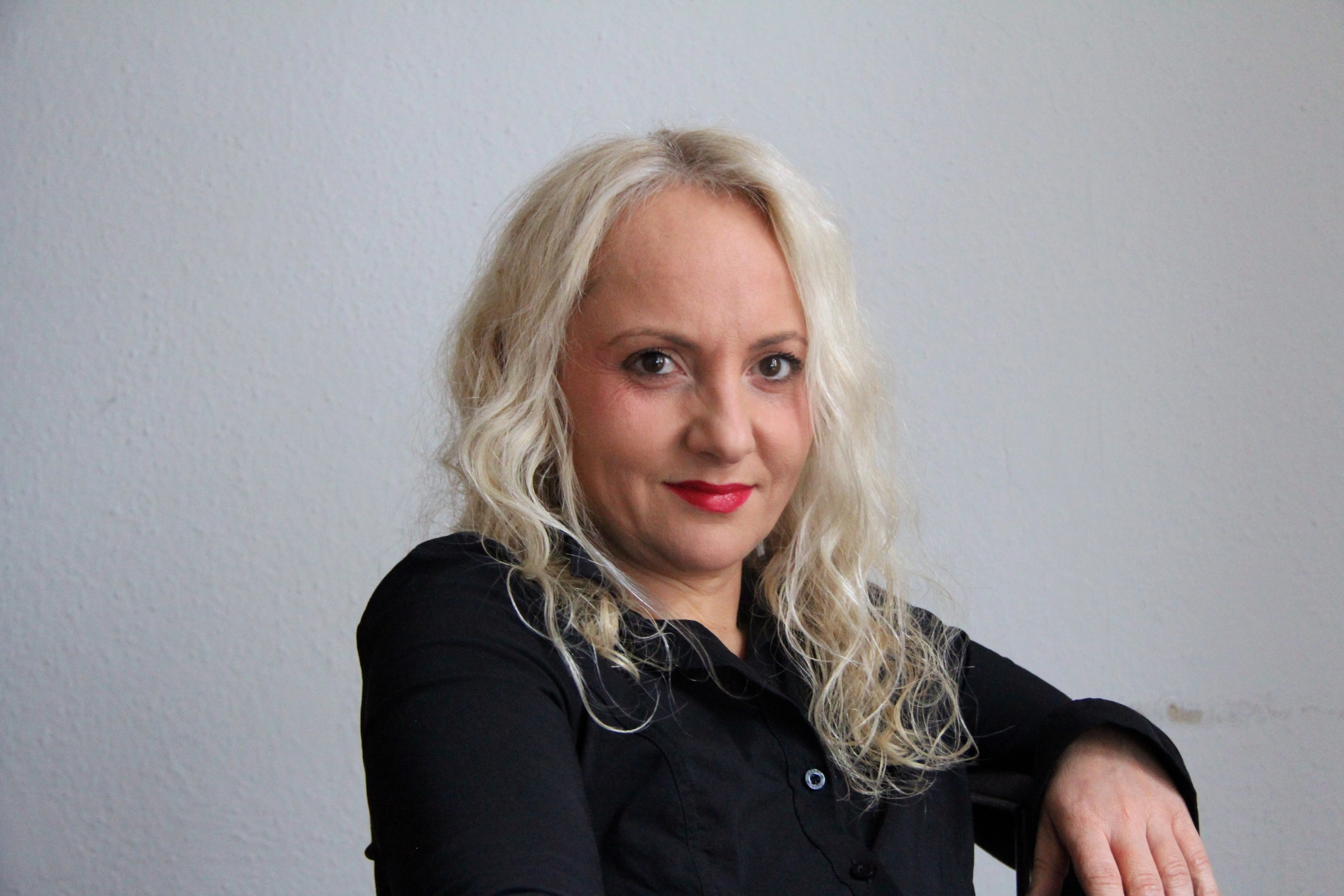 Leah Pavlov, author