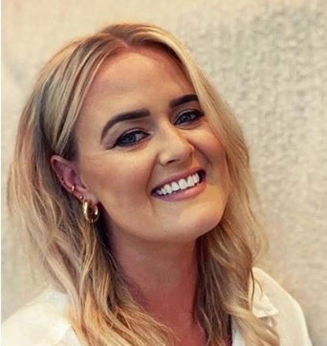 Kelsy Lochead, author