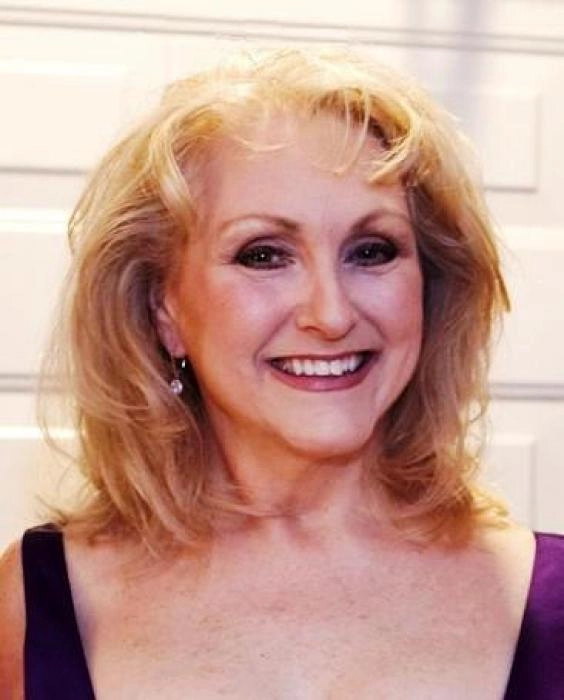 Teresa Ammons Crew, author