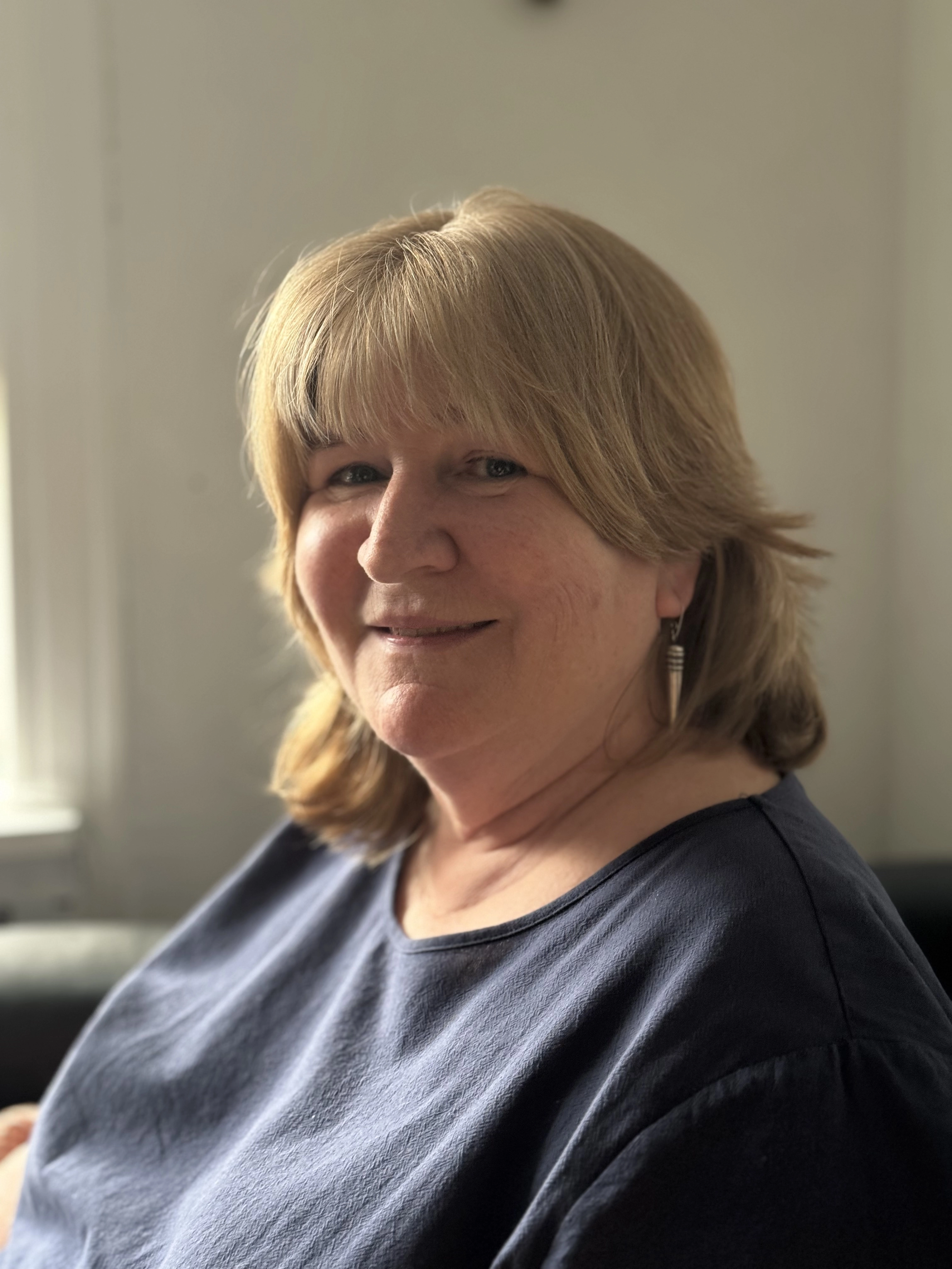 Lu Mac, author