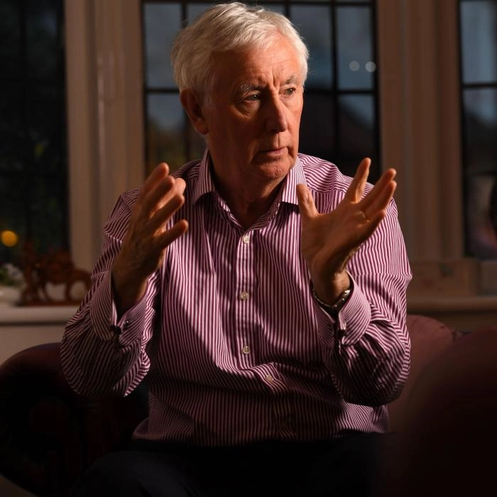 Les Walton, author