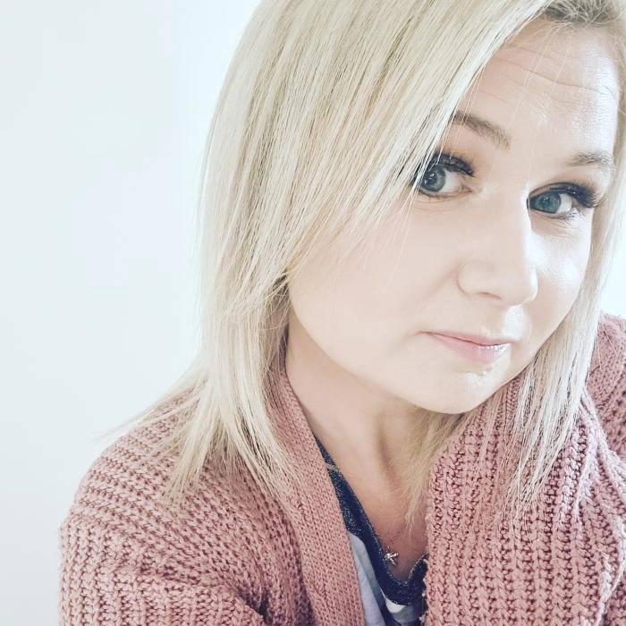 Amy Selina, author