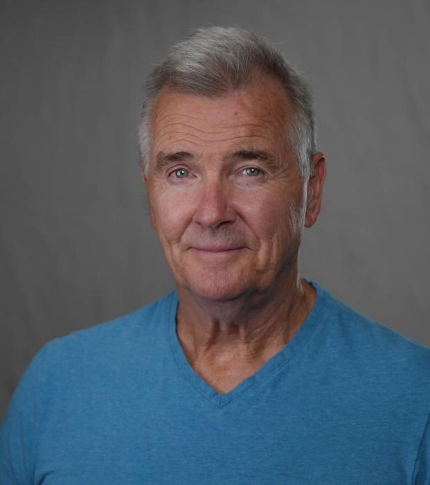 Peter Warren, author