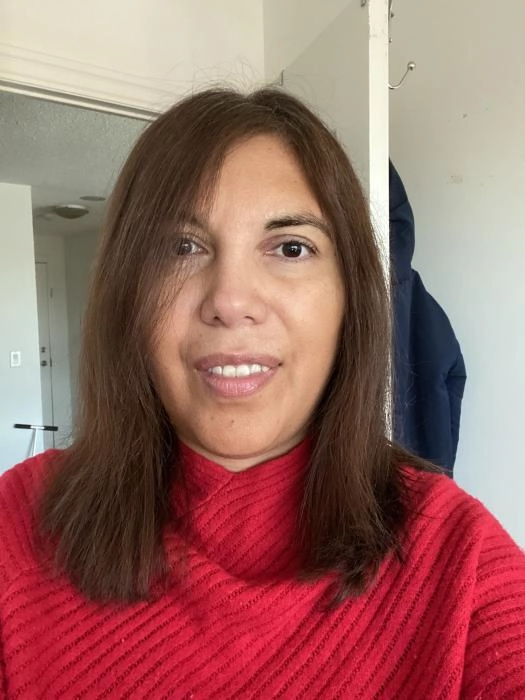 Gabriela Oliva, author